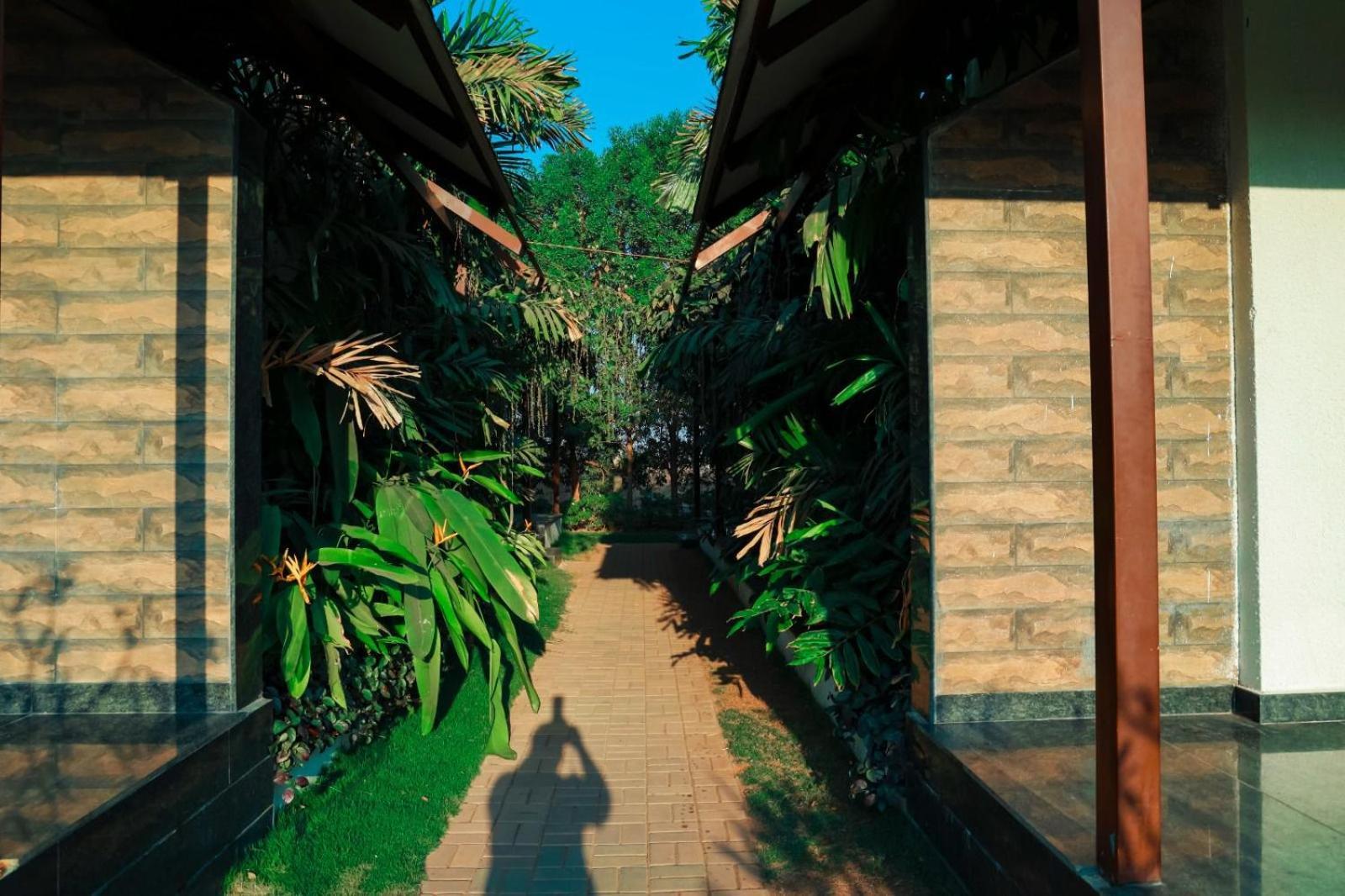 Veerdency Luxury Resort Devanahalli Exterior foto