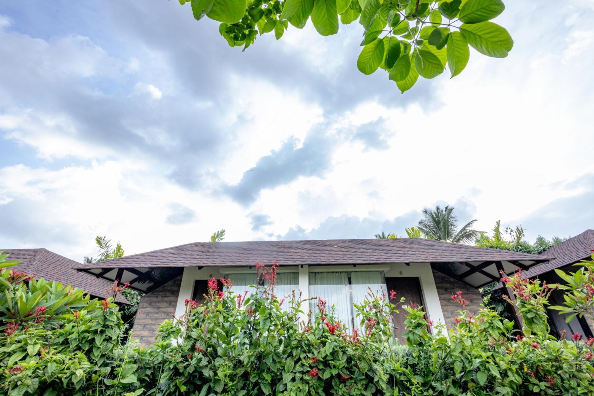 Veerdency Luxury Resort Devanahalli Exterior foto